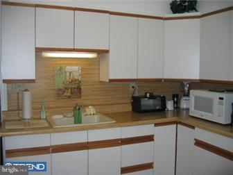 310 Twining Road Oreland, PA 19075 - Photo 5 of 11 Gallery Image 5
