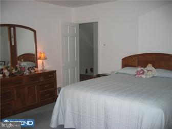 310 Twining Road Oreland, PA 19075 - Photo 8 of 11 Gallery Image 8
