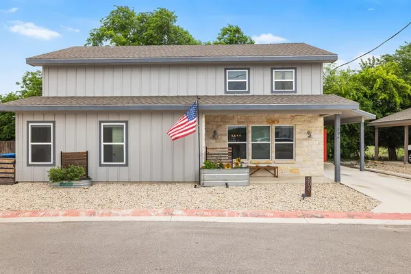$2,200 | 506 Burleson, Kerrville, TX 78028