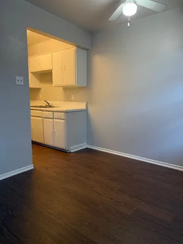 $800 | 307 East 31st Street, Unit 204, Austin, TX 78705