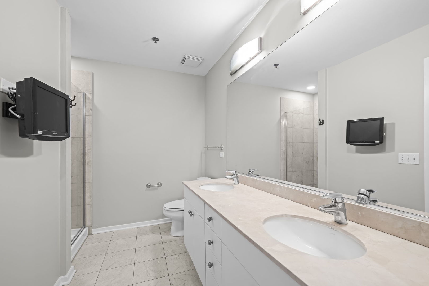123 South Green Street, Unit 604B Chicago, IL 60607 - Photo 12 of 22 Gallery Image 12