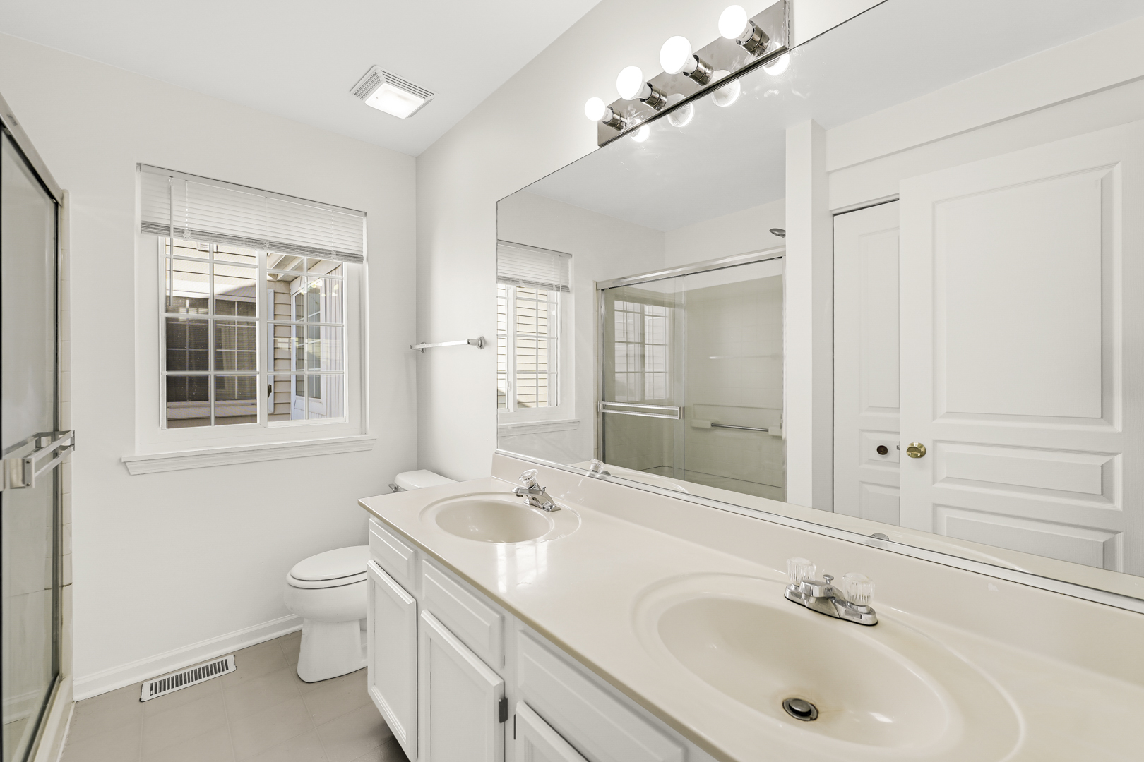 1599 Spaulding Road Bartlett, IL 60103 - Photo 19 of 23 Gallery Image 19