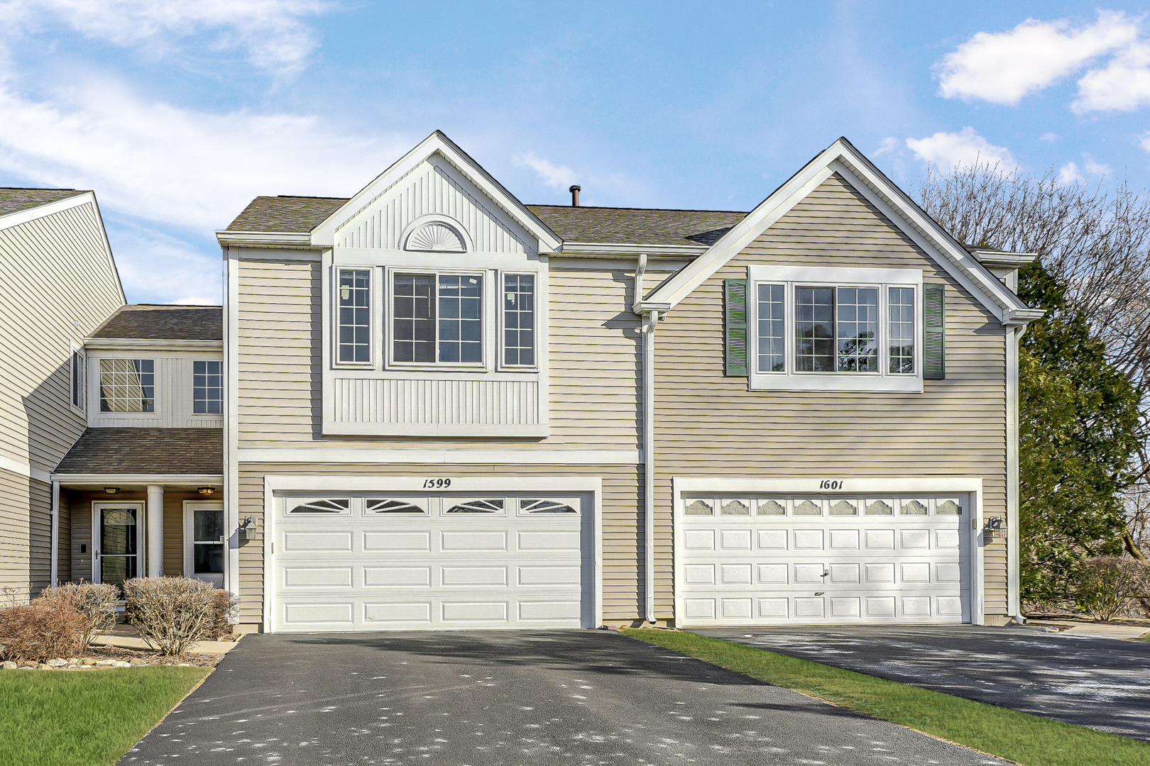 1599 Spaulding Road Bartlett, IL 60103 - Photo 2 of 23 Gallery Image 2