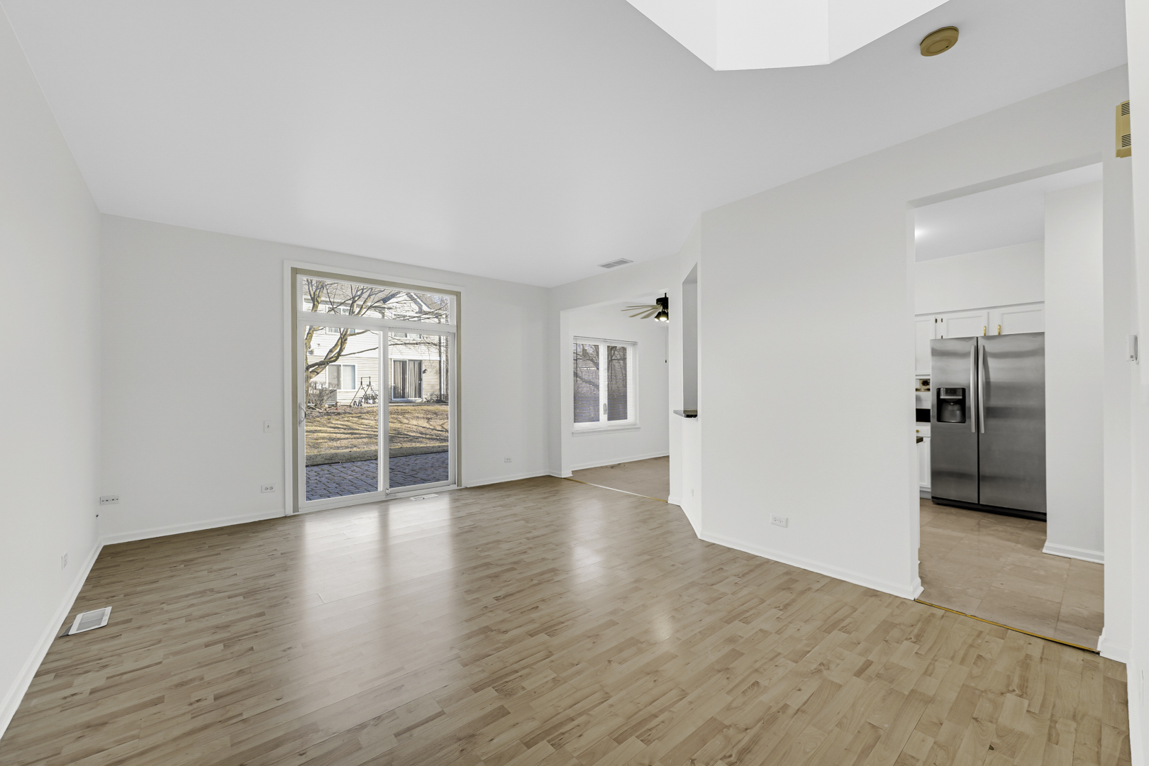 1599 Spaulding Road Bartlett, IL 60103 - Photo 5 of 23 Gallery Image 5