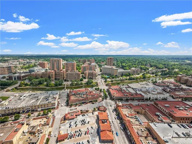 $445,000 | 4816 Terrace Street, Kansas City, MO 64112