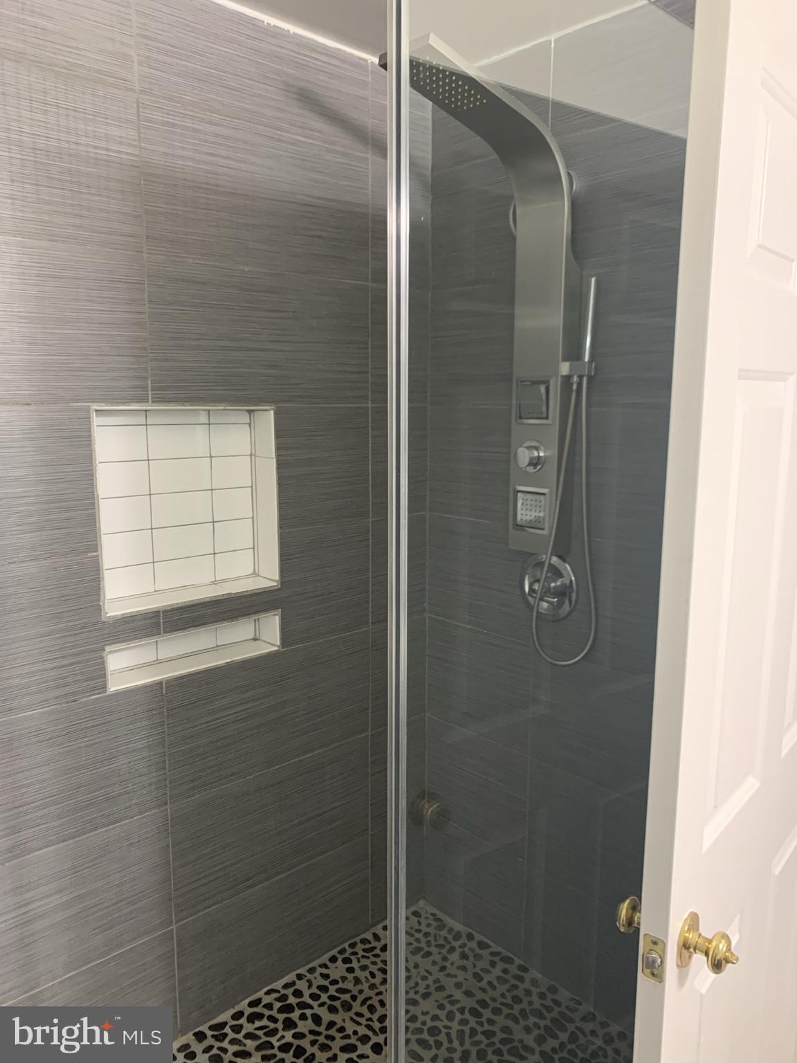 4013 Mammoth Cave Loop Dumfries, VA 22025 - Photo 17 of 27