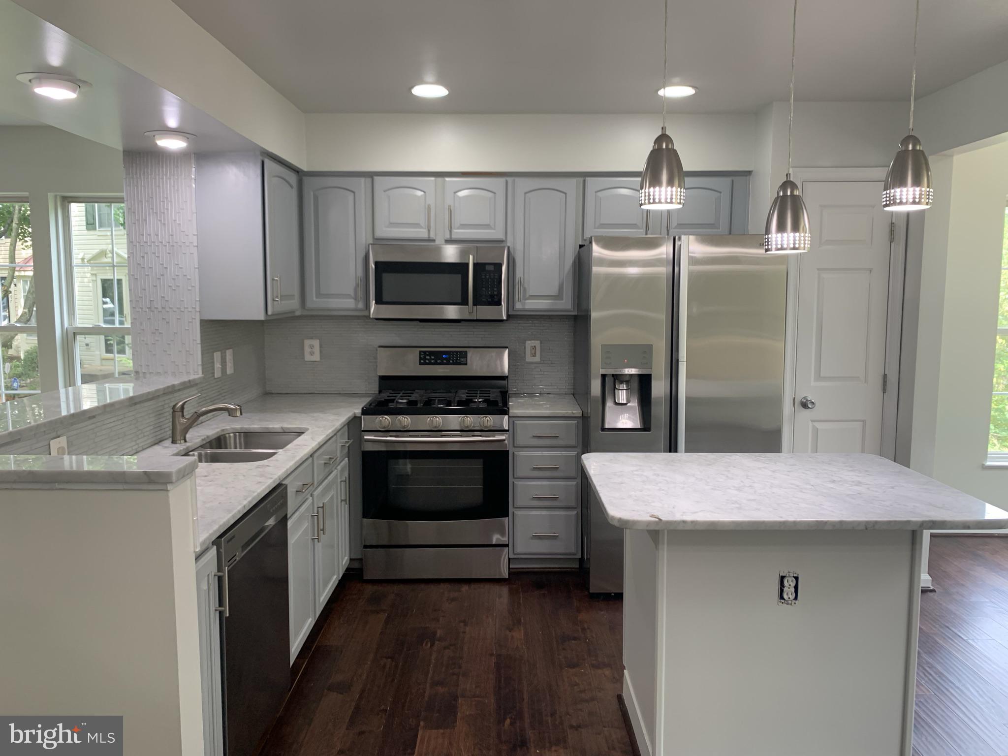 4013 Mammoth Cave Loop Dumfries, VA 22025 - Photo 4 of 27