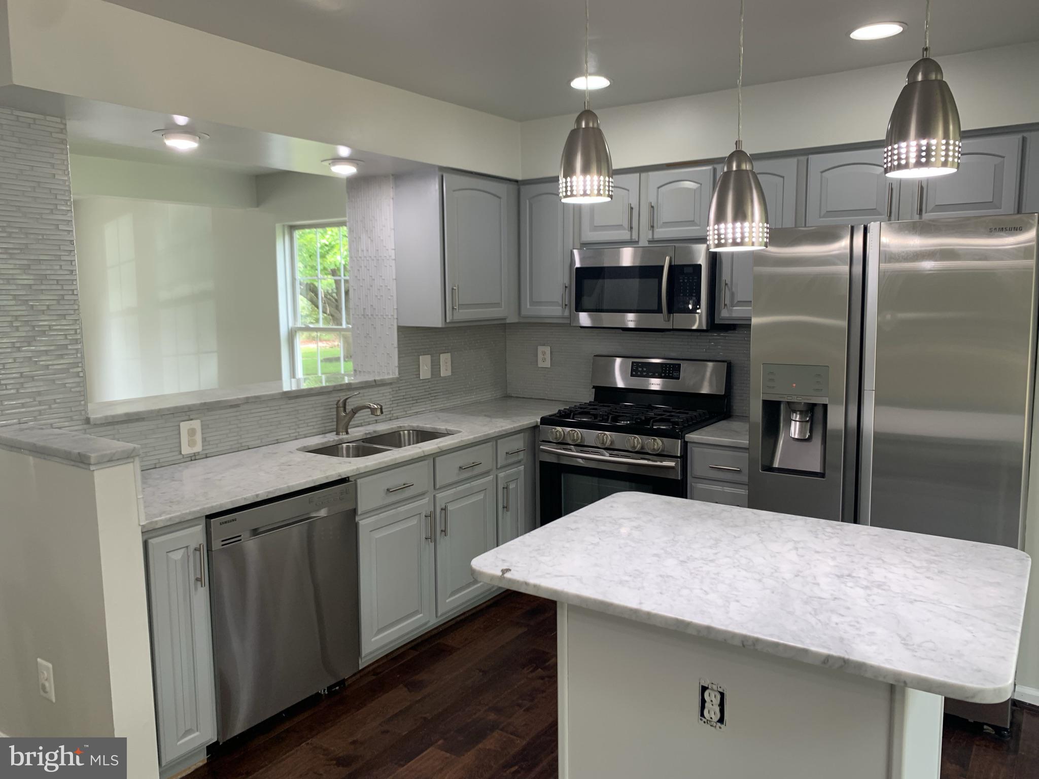 4013 Mammoth Cave Loop Dumfries, VA 22025 - Photo 5 of 27