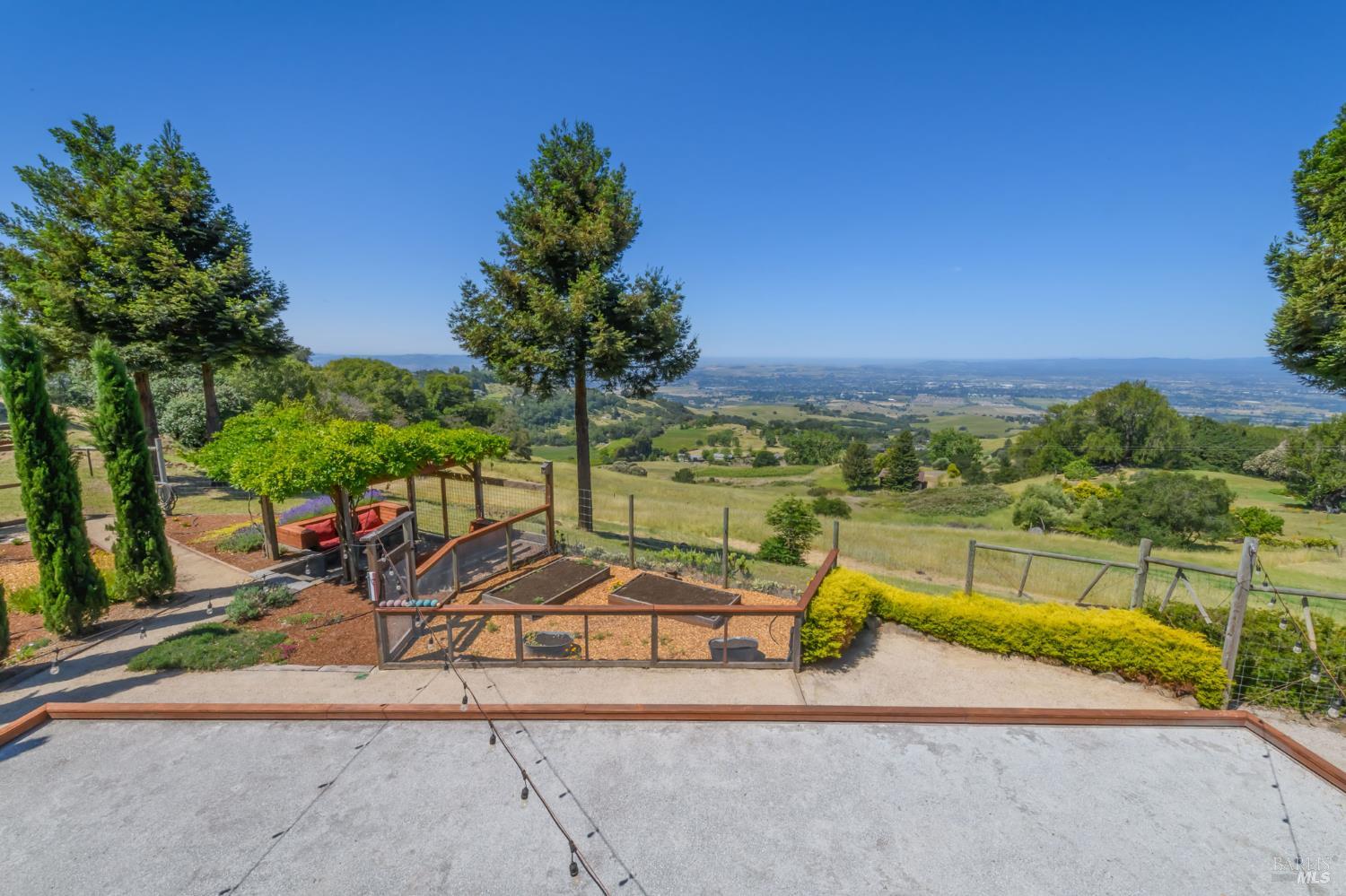 6649 Round Oak Road Penngrove, CA 94951 - Photo 31 of 57