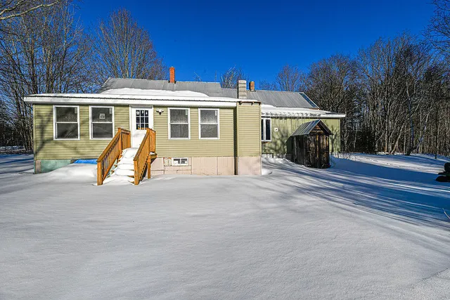 $329,900 | 302 Lower Cross Road, Lebanon, ME 04027