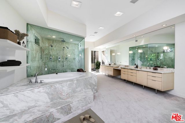 $28,999,999 | 1010 North Rexford Drive, Beverly Hills, CA 90210