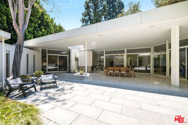 $28,999,999 | 1010 North Rexford Drive, Beverly Hills, CA 90210