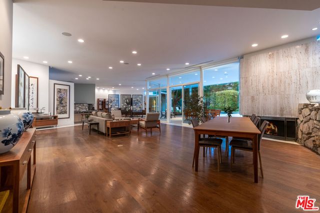 $28,999,999 | 1010 North Rexford Drive, Beverly Hills, CA 90210