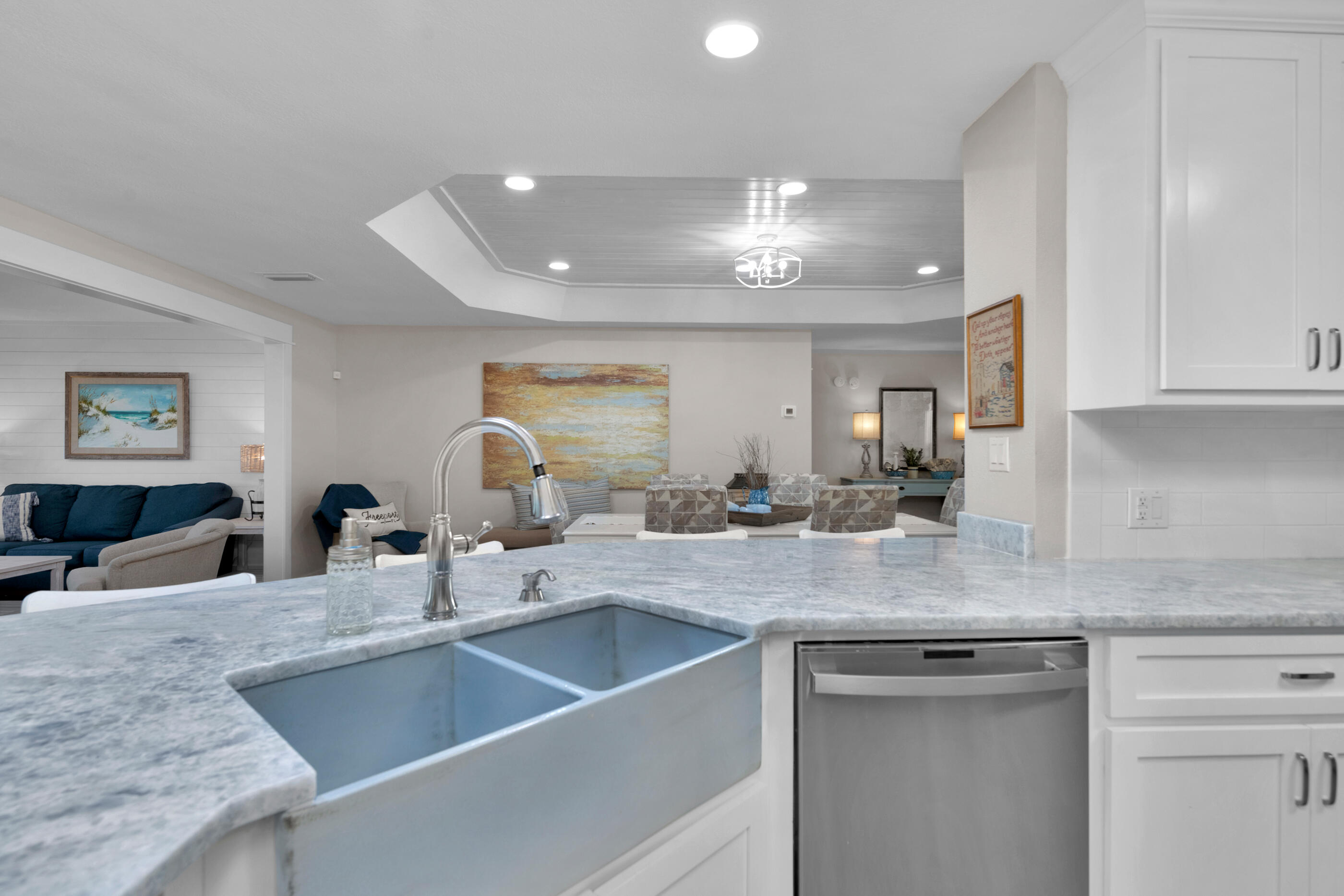 24 Waterview Place Freeport, FL 32439 - Photo 17 of 53 Calcite Blue countertops