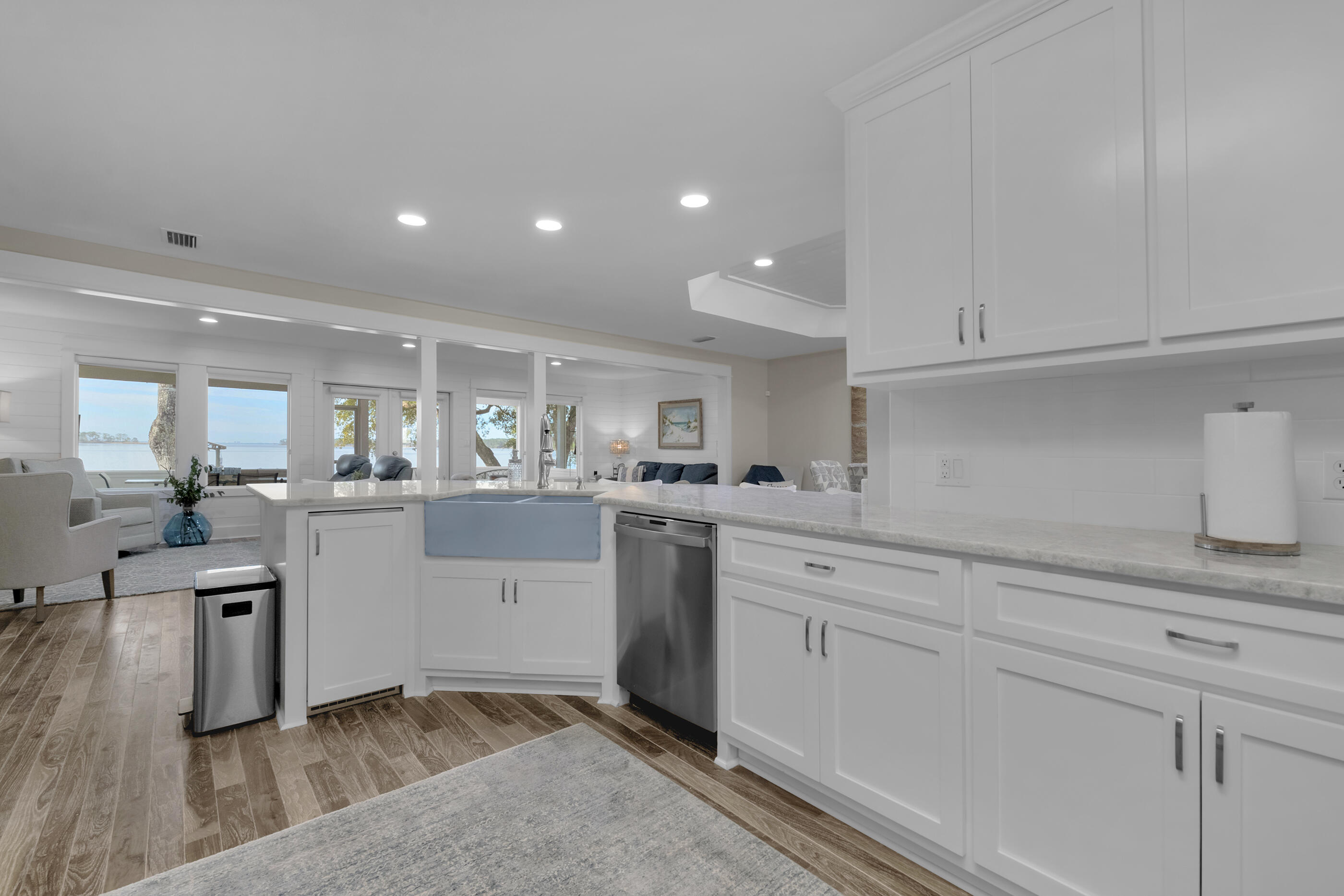 24 Waterview Place Freeport, FL 32439 - Photo 18 of 53 custom cabinets
