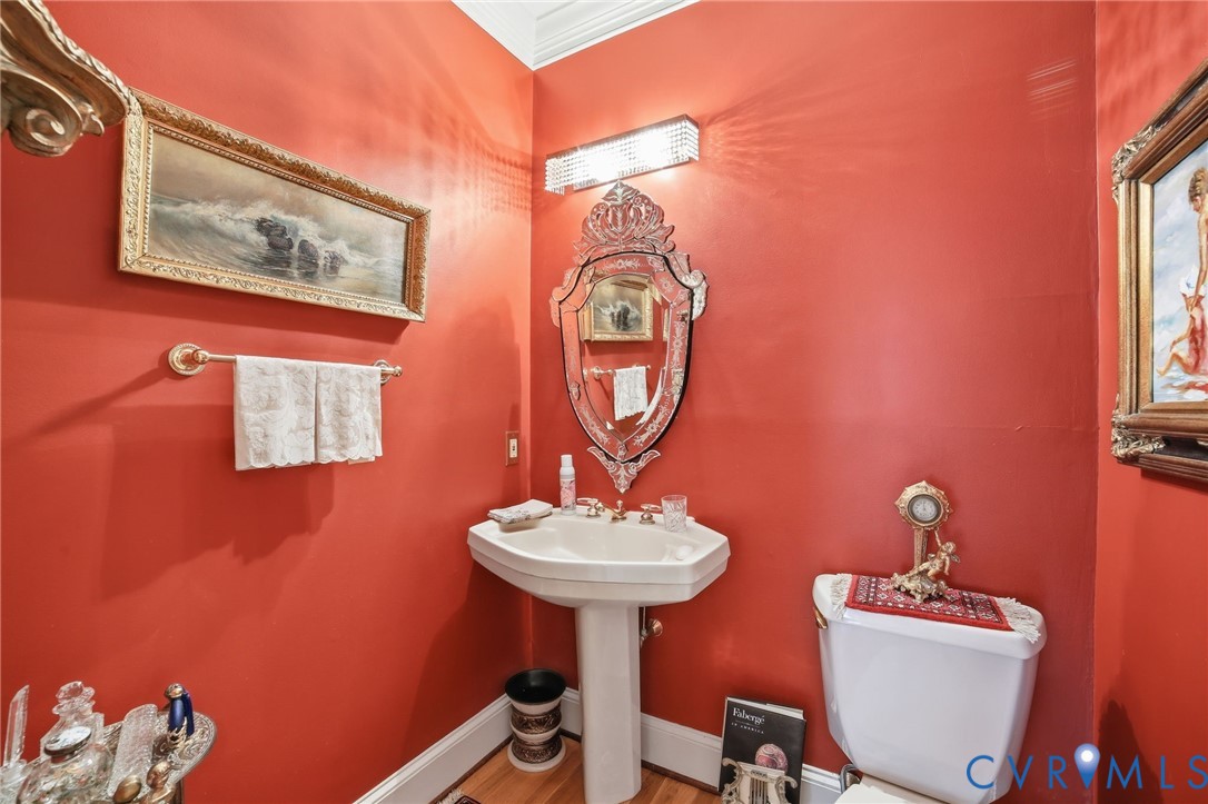 3950 Reeds Landing Circle Midlothian, VA 23113 - Photo 11 of 50 a bathroom with a sink mirror and toilet