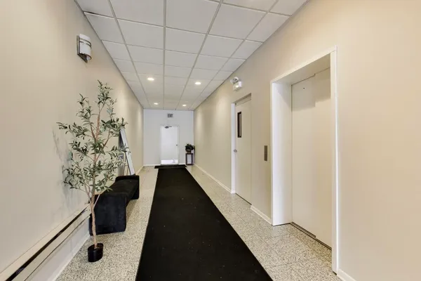 $315,000 | 1962 West Lawrence Avenue, Unit 201, Chicago, IL 60640