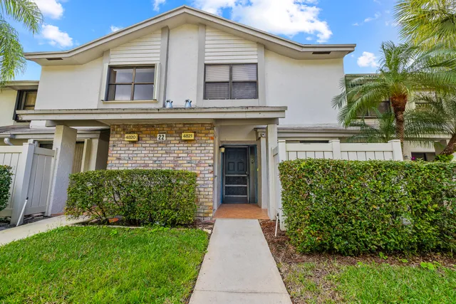 $315,000 | 4821 Northwest 22nd Street, Unit 4135, Coconut Creek, FL 33063
