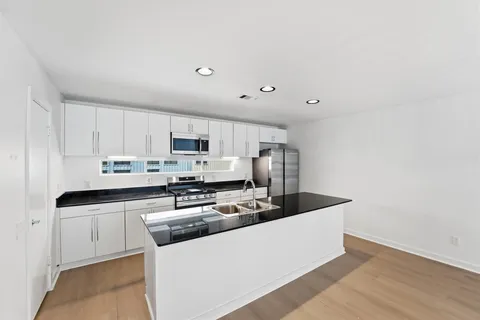 $329,900 | 1330 Rosalie Street, Houston, TX 77004