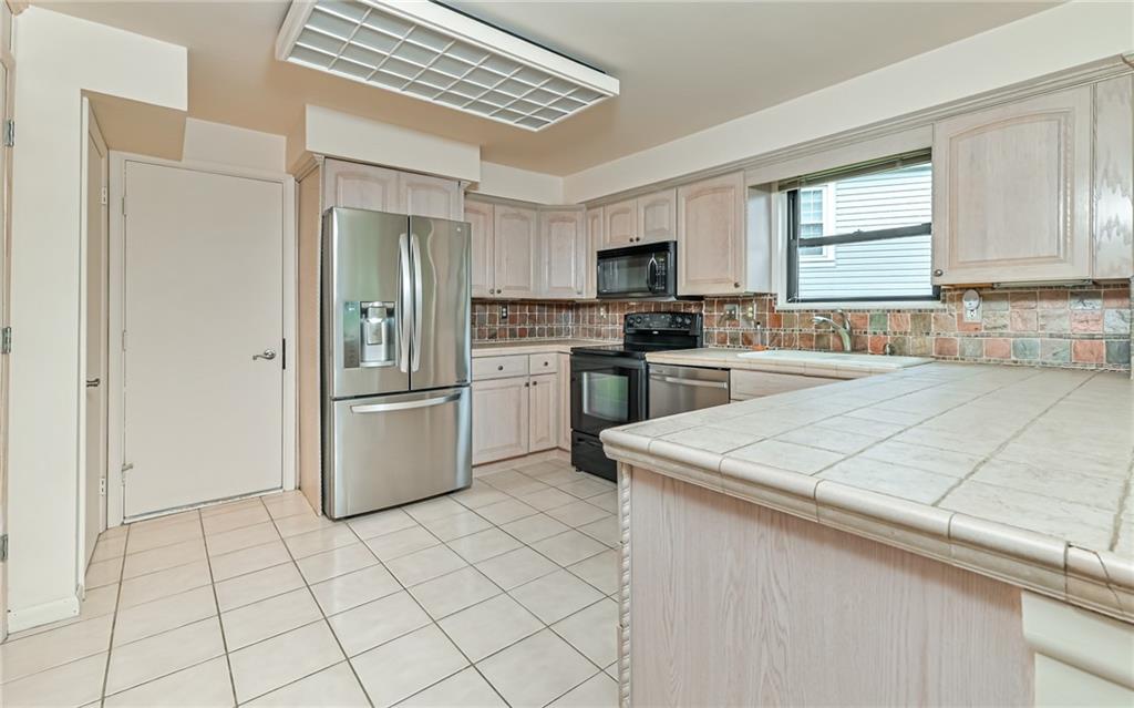 2564 Grouse Ridge, Unit A Wexford, PA 15090 - Photo 6 of 21 Gallery Image 6