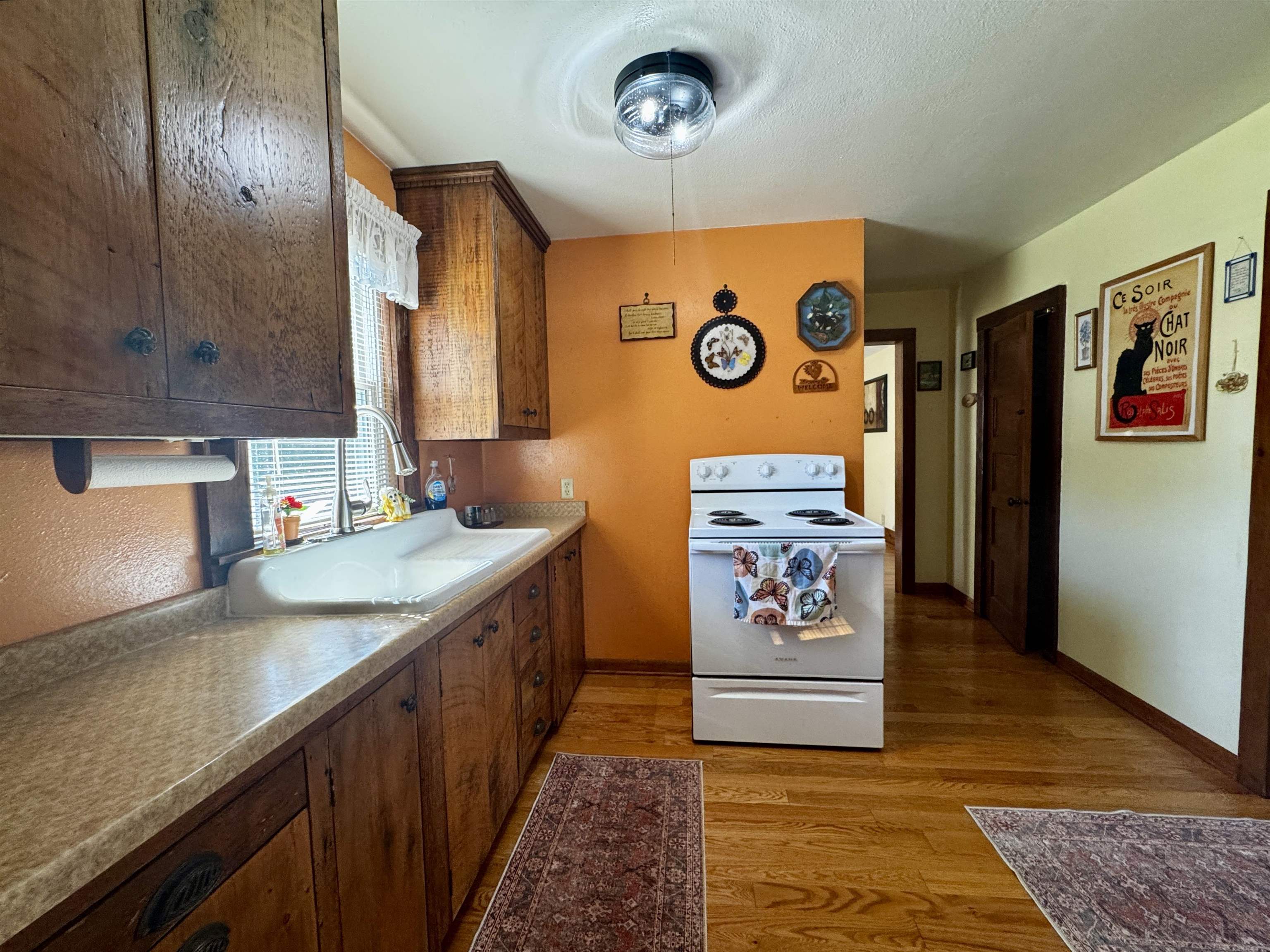 737 East Briar Lane Beloit, WI 53511 - Photo 8 of 36