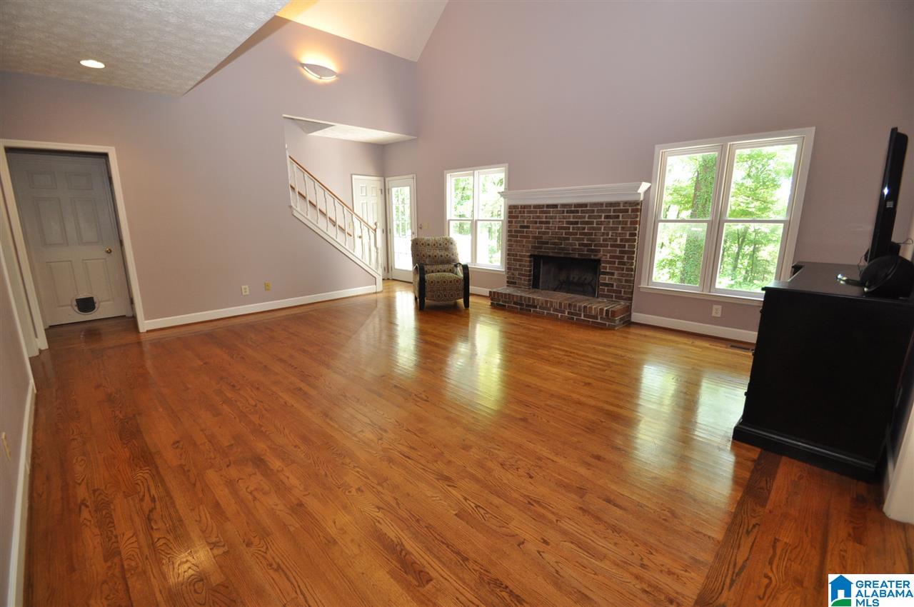209 Chestnut Circle Alabaster, AL 35007 - Photo 3 of 13
