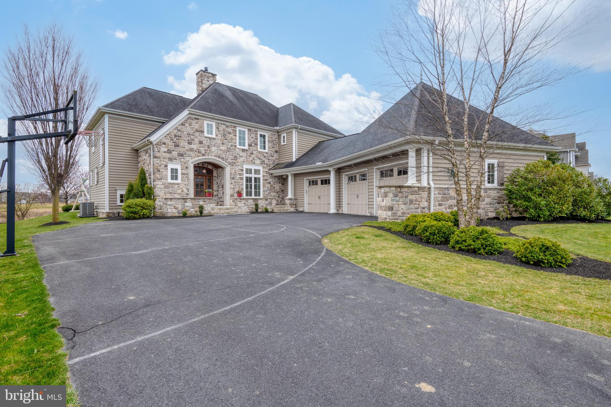 536 East Delp Road Lancaster, PA 17601 - Photo 3 of 65 Front View