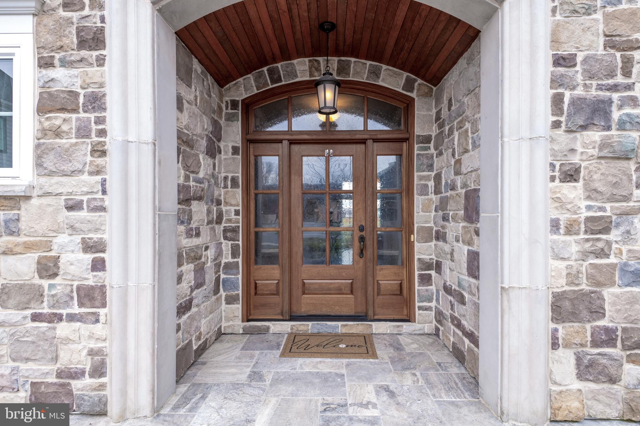 536 East Delp Road Lancaster, PA 17601 - Photo 6 of 65 Front Entrance