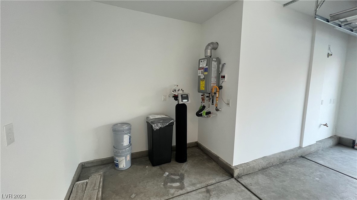 522 Mahogany Ridge Street Las Vegas, NV 89138 - Photo 16 of 37