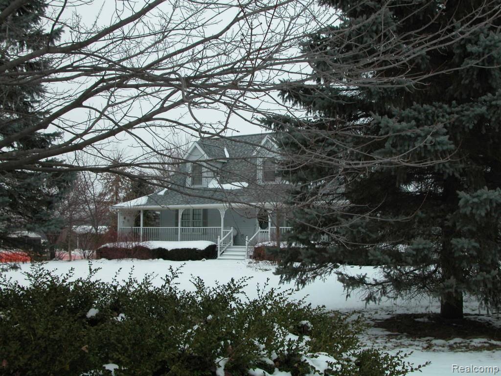 1985 Haines Road Lapeer, MI 48446 - Photo 1 of 21 DSCN4637.jpg