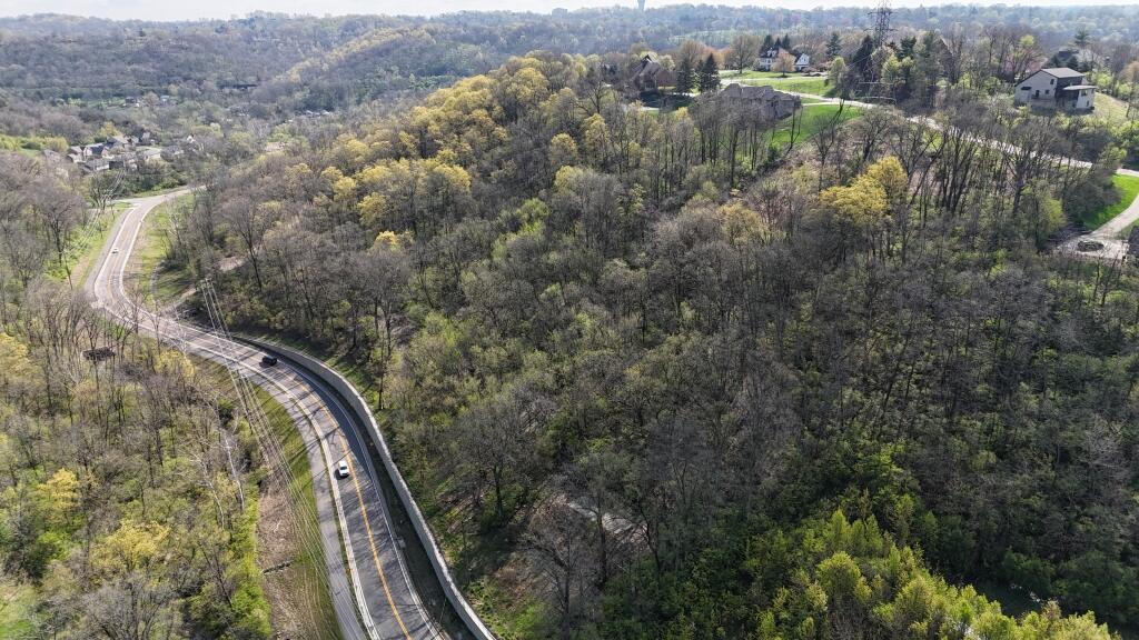 2139 Bromley-Crescent Springs Road Fort Mitchell, KY 41017 - Photo 8 of 11