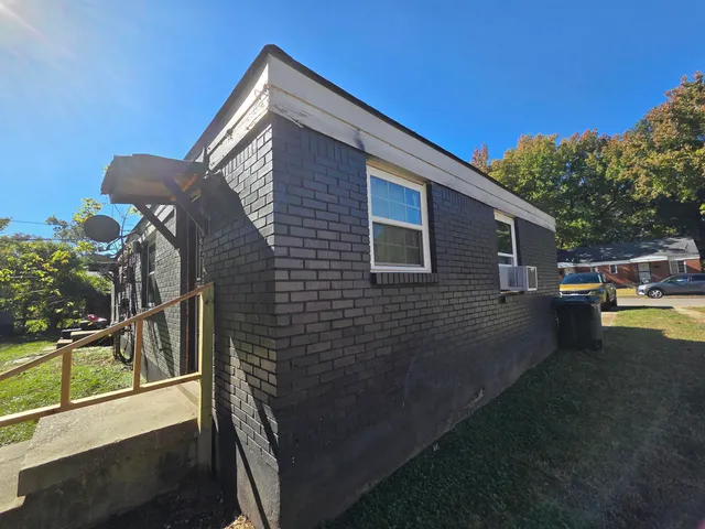 $650 | 802 North Dunlap Street, Memphis, TN 38107