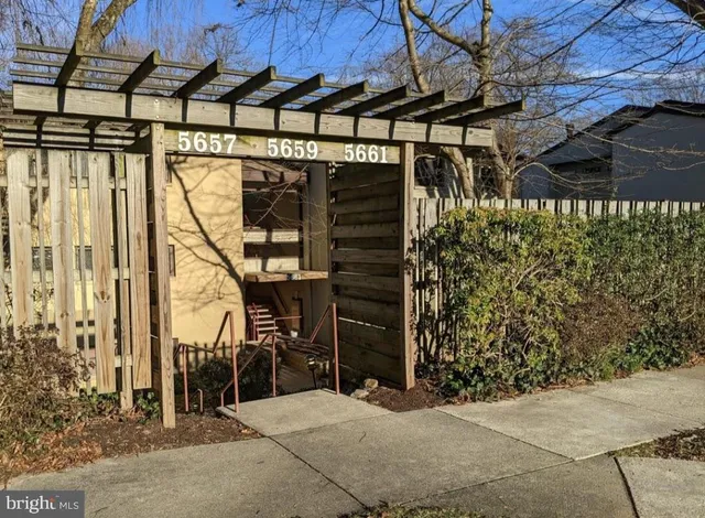 $325,000 | 5661 Harpers Farm Road, Unit F, Columbia, MD 21044