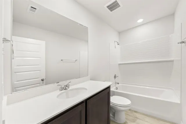 $320,573 | 118 Coyote Circle, Terrell, TX 75160