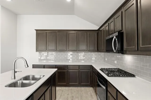 $320,573 | 118 Coyote Circle, Terrell, TX 75160