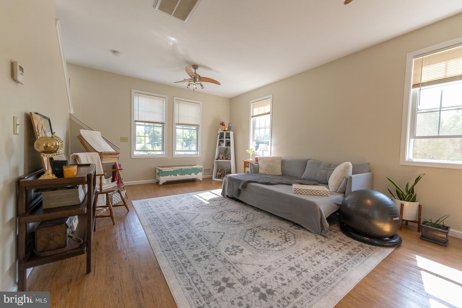 683 Easton Road Riegelsville, PA 18077 - Photo 6 of 29 Living room - Unit A