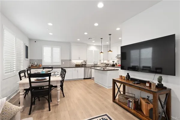 $4,500 | 143 Tenor, Irvine, CA 92618