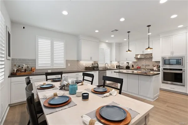 $4,500 | 143 Tenor, Irvine, CA 92618