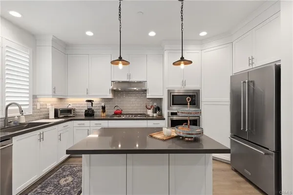 $4,500 | 143 Tenor, Irvine, CA 92618