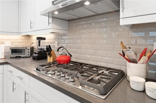 $4,500 | 143 Tenor, Irvine, CA 92618