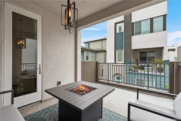 $4,500 | 143 Tenor, Irvine, CA 92618