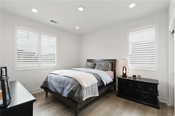 $4,500 | 143 Tenor, Irvine, CA 92618