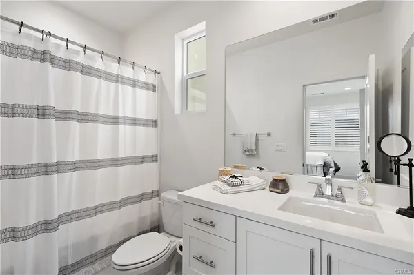 $4,500 | 143 Tenor, Irvine, CA 92618