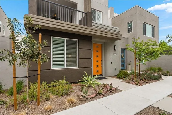 $4,500 | 143 Tenor, Irvine, CA 92618