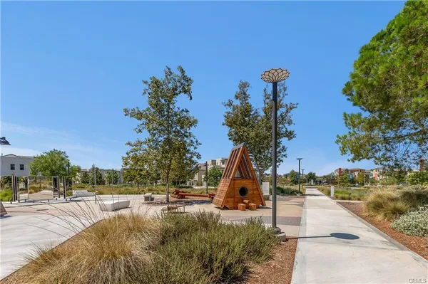 $4,500 | 143 Tenor, Irvine, CA 92618