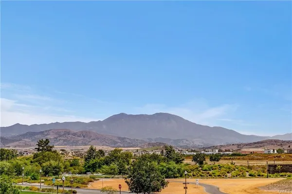 $4,500 | 143 Tenor, Irvine, CA 92618