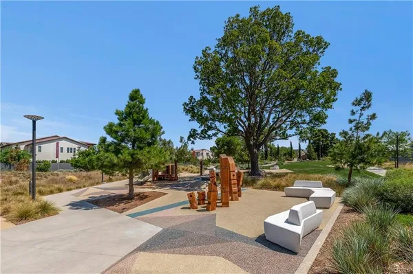 $4,500 | 143 Tenor, Irvine, CA 92618