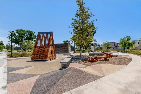 $4,500 | 143 Tenor, Irvine, CA 92618