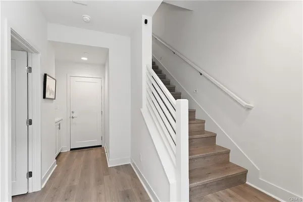 $4,500 | 143 Tenor, Irvine, CA 92618