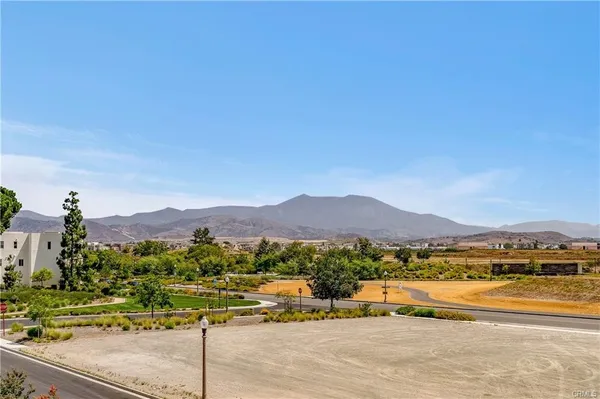 $4,500 | 143 Tenor, Irvine, CA 92618